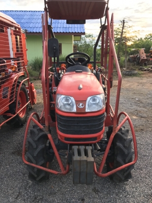 ขายรถไถคูโบต้าB2420พร้อมโครงกันอ้อยรถสภาพเดิมๆคับราคา198,00คับ