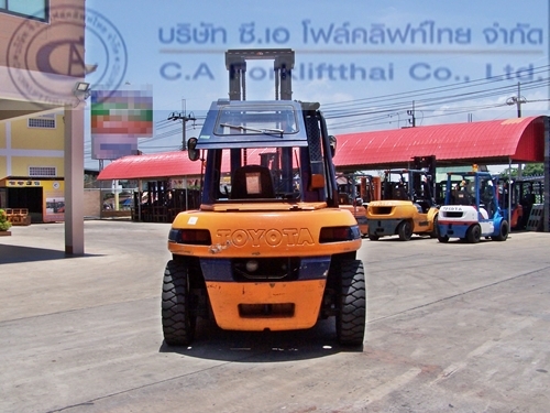 ขาย รถโฟล์คลิฟท์ TOYOTA รุ่น 5-FD70