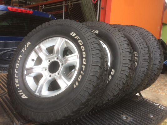 ขายยางพร้อมล้อแม็กสวยๆ 1 ชุด ขายยางพร้อมล้อแม็กสวยๆ 1 ชุด
