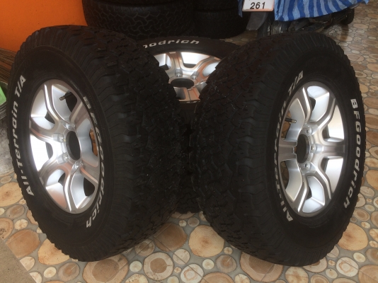 ขายยางพร้อมล้อแม็กสวยๆ 1 ชุด