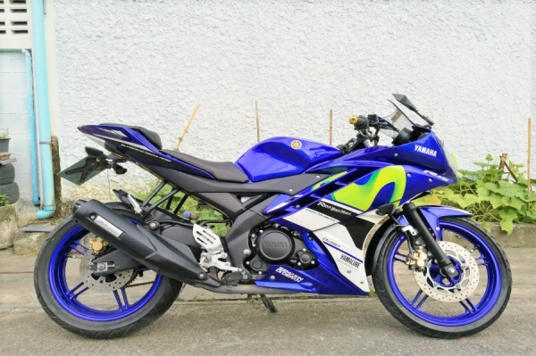 R15 2016 ลาย moto gp รถบ้านแท้ มือเดียว เล่มชุดโอนครบ ภาษีไม่ขาด