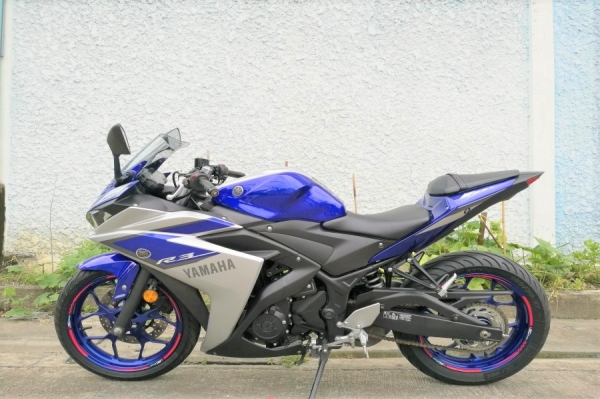 R3 2015 วิ่ง2000โล รถบ้านมือเดียว สด-ผ่อน รูดบัตรได้ R3 2015 วิ่ง2000โล รถบ้านมือเดียว สด-ผ่อน รูดบัตรได้