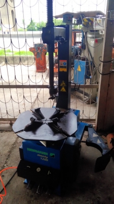 **ขายถูกๆ เครื่องถอดยางมือสองจากญี่ปุ่น** HOFMANN ถอดได้24นิ้ว ทดสอบเรียบร้อย ทุกระบบทำงานได้ดีมากๆ นิ่งๆพร้อมใช้งานครับ **ขายถูกๆ เครื่องถอดยางมือสองจากญี่ปุ่น** HOFMANN ถอดได้24นิ้ว ทดสอบเรียบร้อย ทุกระบบทำงานได้ดีมากๆ นิ่งๆพร้อมใช้งานครับ