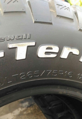ขายยาง BF KM2 265/75/16(32&quot;)