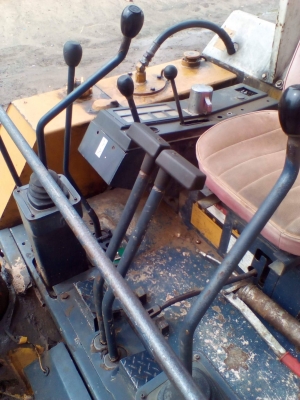 ขายโคมัสสุ PC30-5 บูมสไล มีผานดัน ระบบเต็ม สภาพพร้อมใช้ ซื้อเก่านอกมา