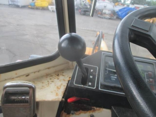 ขายรถตักล้อยาง YANMAR/** รุ่น Y41WA/***เครื่องยนต์ 4TNA78T เชื้อเพลิง ดีเซล เก่าจากนอกมีเอกสารพร้อมข