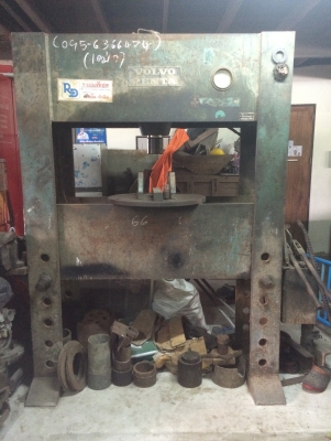 ขายเครื่องกลึง 12ฟุต 6ฟุต แท่นอัด100ตัน