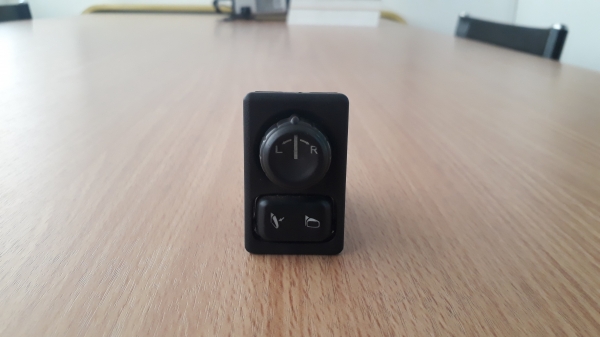 สวิทช์ปรับ พับกระจกมองข้าง NISSAN R34 สวิทช์ปรับ พับกระจกมองข้าง NISSAN R34