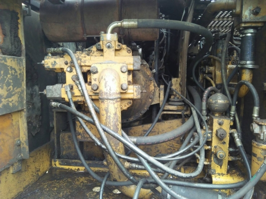 รถแบคโฮ CAT 320 V2 สภาพสี เดิม ๆ ดีครับ