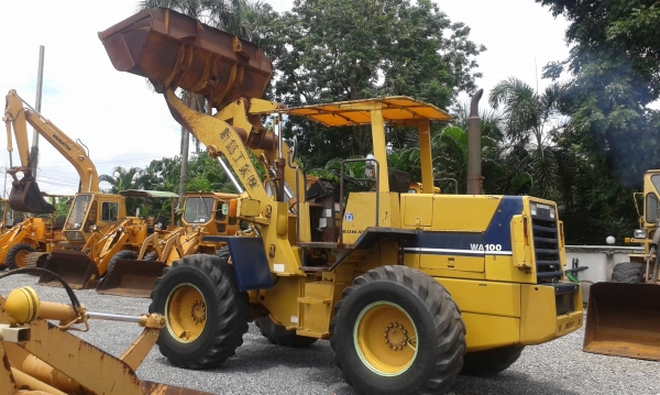 ต้องการขายรถตักล้อยางยี่ห้อ KOMATSU-WA100-1 รถนอกนำเข้าจากญี่ปุ่น ต้องการขายรถตักล้อยางยี่ห้อ KOMATSU-WA100-1 รถนอกนำเข้าจากญี่ปุ่น