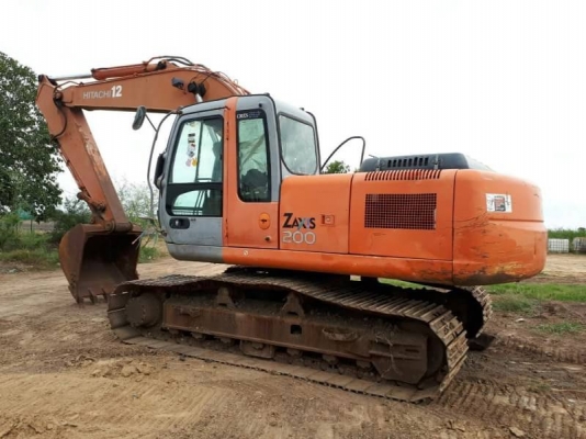 ขาย 950,000  HITACHI zx 200-1 ทำงาน 1x,xxx เครื่องดี ปั้มแรง โช่หนา เอวแน่น ไฟฟ้าครบ เอกสารเล่มทะเบียน รถอยู่ จ.ปทุมธานี  090-772-3710 090-772-3708