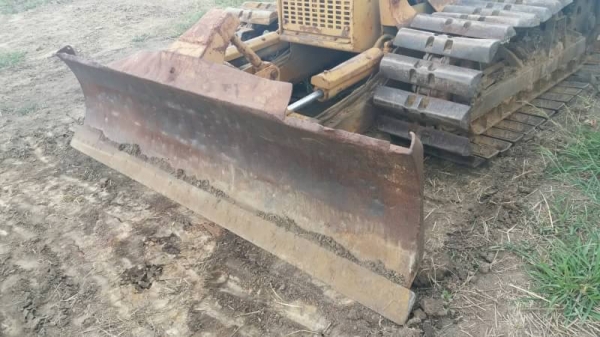 ขาย 145,000 KOMATSU D 20-5 P สไลร์ 6 ทิศทาง เครื่องดี เกียร์แรง ช่วงล่างแน่น แผ่นตีนเป็ด รถพร้อมใช้ รถอยู่ ปทุมธานี 090-772-3710 090-772-3708