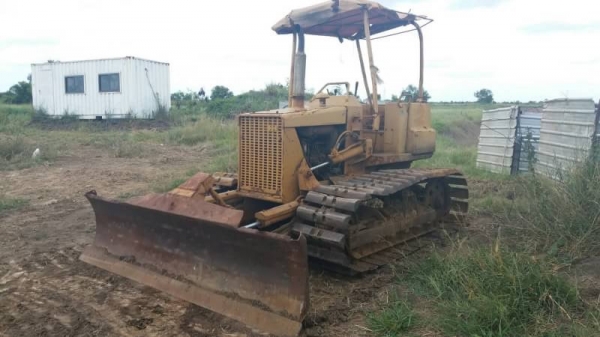 ขาย 145,000 KOMATSU D 20-5 P สไลร์ 6 ทิศทาง เครื่องดี เกียร์แรง ช่วงล่างแน่น แผ่นตีนเป็ด รถพร้อมใช้ รถอยู่ ปทุมธานี 090-772-3710 090-772-3708