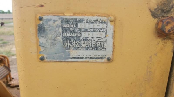 ขาย 145,000 KOMATSU D 20-5 P สไลร์ 6 ทิศทาง เครื่องดี เกียร์แรง ช่วงล่างแน่น แผ่นตีนเป็ด รถพร้อมใช้ รถอยู่ ปทุมธานี 090-772-3710 090-772-3708
