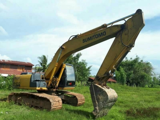 ขาย 790,000  SUMITOMO SH 200-3 ทำงาน 9,324 ชม. ไฟฟ้าครบ  เครื่องดี ปั้มแรง โช่หนา เอวแน่น แอร์เย็น  เอกสารเล่มทะเบียน รถอยู่ จ.บุรีรัมย์ อ.นางรอง 090-772-3710 090-772-3708