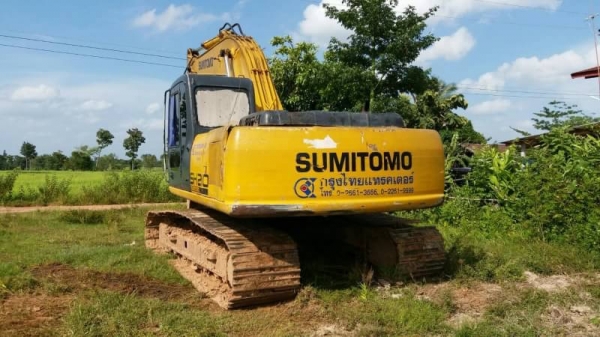 ขาย 790,000  SUMITOMO SH 200-3 ทำงาน 9,324 ชม. ไฟฟ้าครบ  เครื่องดี ปั้มแรง โช่หนา เอวแน่น แอร์เย็น  เอกสารเล่มทะเบียน รถอยู่ จ.บุรีรัมย์ อ.นางรอง 090-772-3710 090-772-3708