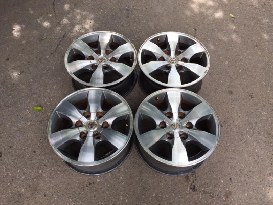 ขายล้อแม็กเปล่า Toyota Vigo หน้าเงา ขอบ 16 4 ล้อ ราคา 3,900 บาท ราคาถูกๆ