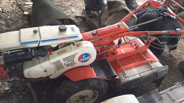 ขายรถพรวนดินเดินตามเก่าญี่ปุ่น ยี่ห้อคูโบต้าKUBOTA รุ่นT702  4จังหวะ 7แรงม้า