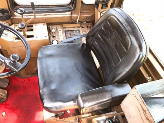 ขายรถตักล้อยาง CAT 936 รถนอกนำเข้าเองจากญี่ปุ่น สภาพสวยพร้อมใช้งาน มีVDOการทำงานครับ ขายรถตักล้อยาง CAT 936 รถนอกนำเข้าเองจากญี่ปุ่น สภาพสวยพร้อมใช้งาน มีVDOการทำงานครับ