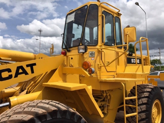 ขายรถตักล้อยาง CAT 936 รถนอกนำเข้าเองจากญี่ปุ่น สภาพสวยพร้อมใช้งาน มีVDOการทำงานครับ ขายรถตักล้อยาง CAT 936 รถนอกนำเข้าเองจากญี่ปุ่น สภาพสวยพร้อมใช้งาน มีVDOการทำงานครับ