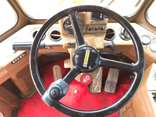 ขายรถตักล้อยาง CAT 936 รถนอกนำเข้าเองจากญี่ปุ่น สภาพสวยพร้อมใช้งาน มีVDOการทำงานครับ ขายรถตักล้อยาง CAT 936 รถนอกนำเข้าเองจากญี่ปุ่น สภาพสวยพร้อมใช้งาน มีVDOการทำงานครับ