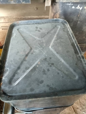 ขายถังน้ำมันสิบล้อ 2 ลูกครับ ราคาต่อรองได้ครับ