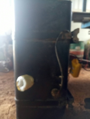 ขายถังน้ำมันสิบล้อ 2 ลูกครับ ราคาต่อรองได้ครับ