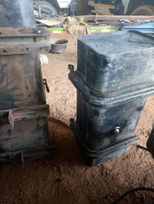 ขายถังน้ำมันสิบล้อ 2 ลูกครับ ราคาต่อรองได้ครับ