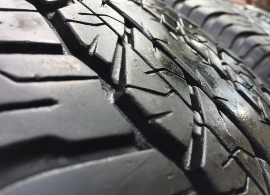 ยาง Dunlop 265 60 18 ปลายปี15 ดอกเต็ม ใช้ยาว ราคไม่แพง