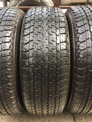 ยาง Bridgestone 255 65 17 ปลายปี16 ดอกเต็ม ไม่มีปะ ใช้ยาว ราคาไม่แพง