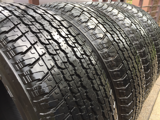 ยาง Bridgestone 255 65 17 ปลายปี16 ดอกเต็ม ไม่มีปะ ใช้ยาว ราคาไม่แพง