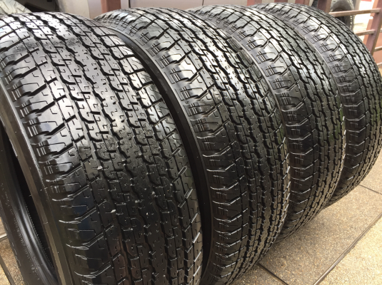 ยาง Bridgestone 255 65 17 ปลายปี16 ดอกเต็ม ไม่มีปะ ใช้ยาว ราคาไม่แพง