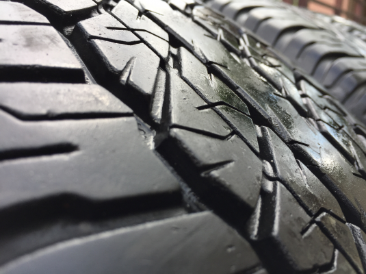 ยาง Dunlop 265 65 17 ปี16 ดอกเต็ม ใช้ยาว ราคาไม่แพง