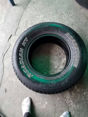 235/70R15 ROADSTONE ROADIAN H/T มี 2 เส้น tell. 081-427-3041