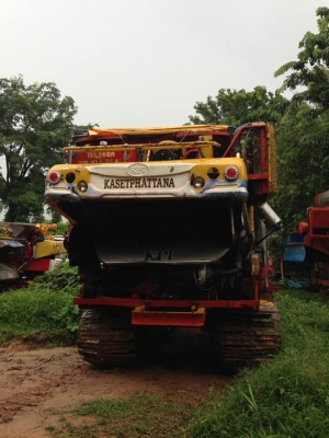 ขายรถเกี่ยวเจ้าช้างไวไฟ ปี50เครื่องอีซูซุ 6HL1ช่วงล่าง12ปั๊ม23 ช่วงล่างดีสภาพพร้อมใช้งาน