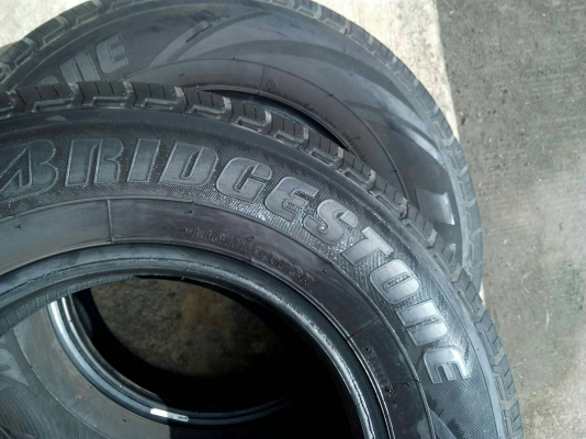 195R14 BRIDGESTONE LEO 677 มี 2 เส้น ปี16 มีกินข้าง ไม่มีรั่ว โทร.081-427-3941