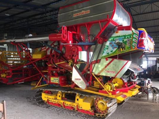 ขายรถเกี่ยว เจ้าช้างไวไฟปี53บิ้วใหม่ทั้งคัน เครื่อง260ปั๊ม23ช่วงล่าง12 ช่วงล่างใหม่พร้อมลุยงาน