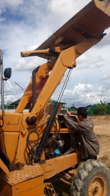 ขายรถหน้าตักหลังขุด สภาพพร้อมใช้ รถ จอนเดีย เพลาเดียว ขายรถหน้าตักหลังขุด สภาพพร้อมใช้ รถ จอนเดีย เพลาเดียว