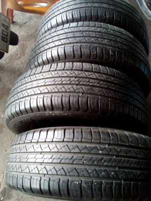 225/65R17 MICHELIN LATITUDE ชุด 4 เส้น 4500 บาท โทร.081-427-3941