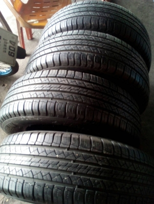 225/65R17 MICHELIN LATITUDE ชุด 4 เส้น 4500 บาท โทร.081-427-3941