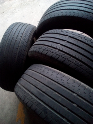 215/60R16  MAXXIS WALTZ NS800 ปี15 ปียังใหม่ๆ ชุด 4 เส้น 1800 บาท โทร.081-427-3941