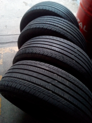 215/60R16  MAXXIS WALTZ NS800 ปี15 ปียังใหม่ๆ ชุด 4 เส้น 1800 บาท โทร.081-427-3941