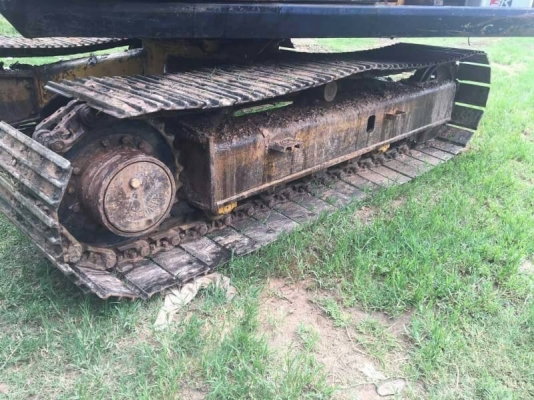 ขาย 255,000 KOMATSU PC100-3 สภาพสวย พร้อมใช้งาน เครื่องปั้มดี โซ่ช่วงล่างสวย เอวแน่น รถทำงานดีเร็วไม่โหลด เอกสารแจ้งจำหน่าย รถอยู่ จ.ร้อยเอ็ด 090-772-3710 090-772-3708