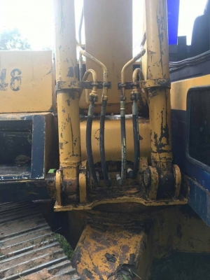 ขาย 255,000 KOMATSU PC100-3 สภาพสวย พร้อมใช้งาน เครื่องปั้มดี โซ่ช่วงล่างสวย เอวแน่น รถทำงานดีเร็วไม่โหลด เอกสารแจ้งจำหน่าย รถอยู่ จ.ร้อยเอ็ด 090-772-3710 090-772-3708