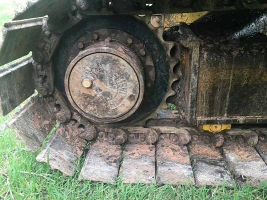 ขาย 255,000 KOMATSU PC100-3 สภาพสวย พร้อมใช้งาน เครื่องปั้มดี โซ่ช่วงล่างสวย เอวแน่น รถทำงานดีเร็วไม่โหลด เอกสารแจ้งจำหน่าย รถอยู่ จ.ร้อยเอ็ด 090-772-3710 090-772-3708