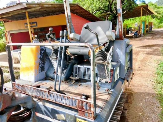 ขายรถแบ๊คโฮ ยี่ห้อ : KUBOTA แบบ : KX030 ขนาดเท่ากับPC30 ราคา330,000 บาท (ราคานี้ พร้อมบุ้งกี๋+หัวกะแทก)รถเก่านอกแท้ มีเอกสารใบอินวอย ไม่เคยใช้งานในไทย  สนใจติดต่อ: 099-907-9273 กิ๊ฟ กมลชนก,099-907-3356 ช่างบัง