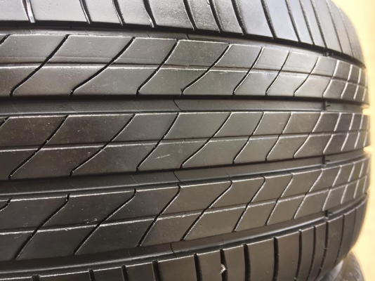 ขายยาง MICHELIN PRIMACY 3ST 225-50-17 ปลายปี15 ดอกหนาจัด สภาพสวยมาก ไม่มีปะ ไม่มีตำหนิ ชุดละ 5,900 บาท