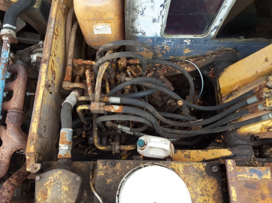 ขายถูกๆ!! >>> Komatsu Pc120 รุ่น 3 ราคา 240,000บาท ต่อรองได้ขายได้ขายเลย <<< เบอร์ติดต่อ 098-7155789 086-4631102