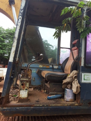 ขายถูกๆ!! >>> Komatsu Pc120 รุ่น 3 ราคา 240,000บาท ต่อรองได้ขายได้ขายเลย <<< เบอร์ติดต่อ 098-7155789 086-4631102