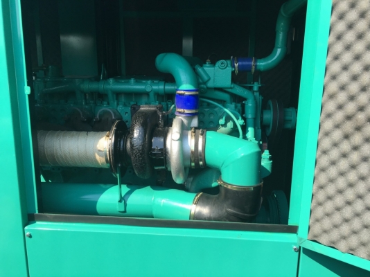 เครื่องปั่นไฟCUMMINS 300 KVA.USA.ราคาพิเศษ พร้อมชุดAUTO รับประกัน 2 ปี